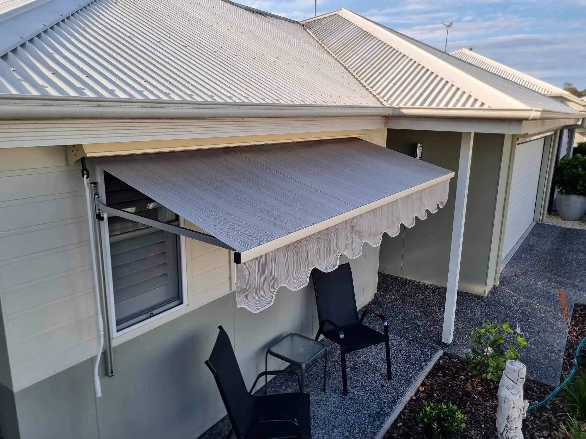 pivot-arm-awnings (1)